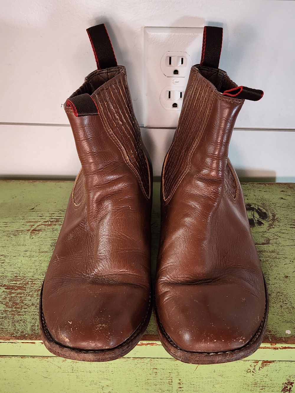Woman's Brown Leather Chelsea Boots - Classic Slip-On Style
